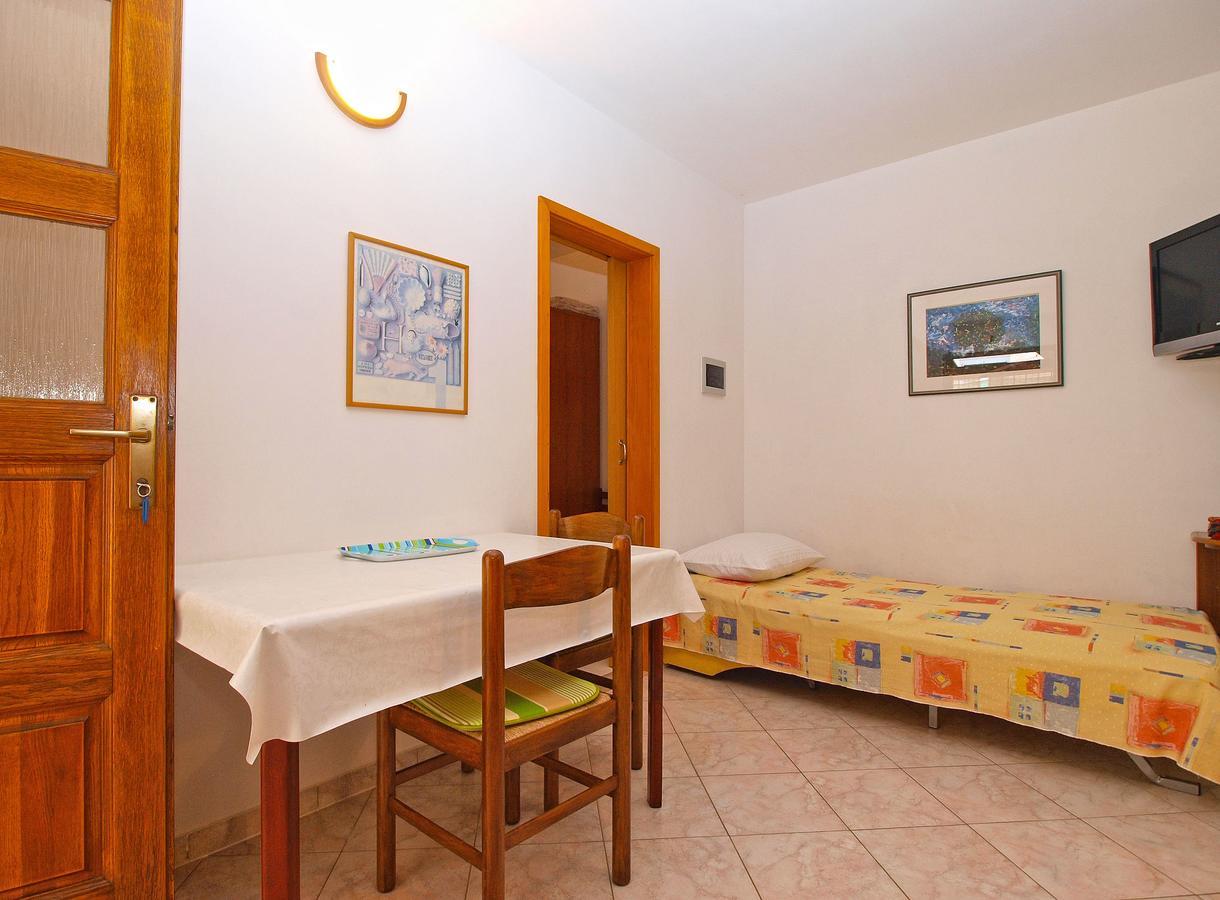 Apartment Elda 1455 Fazana Bagian luar foto