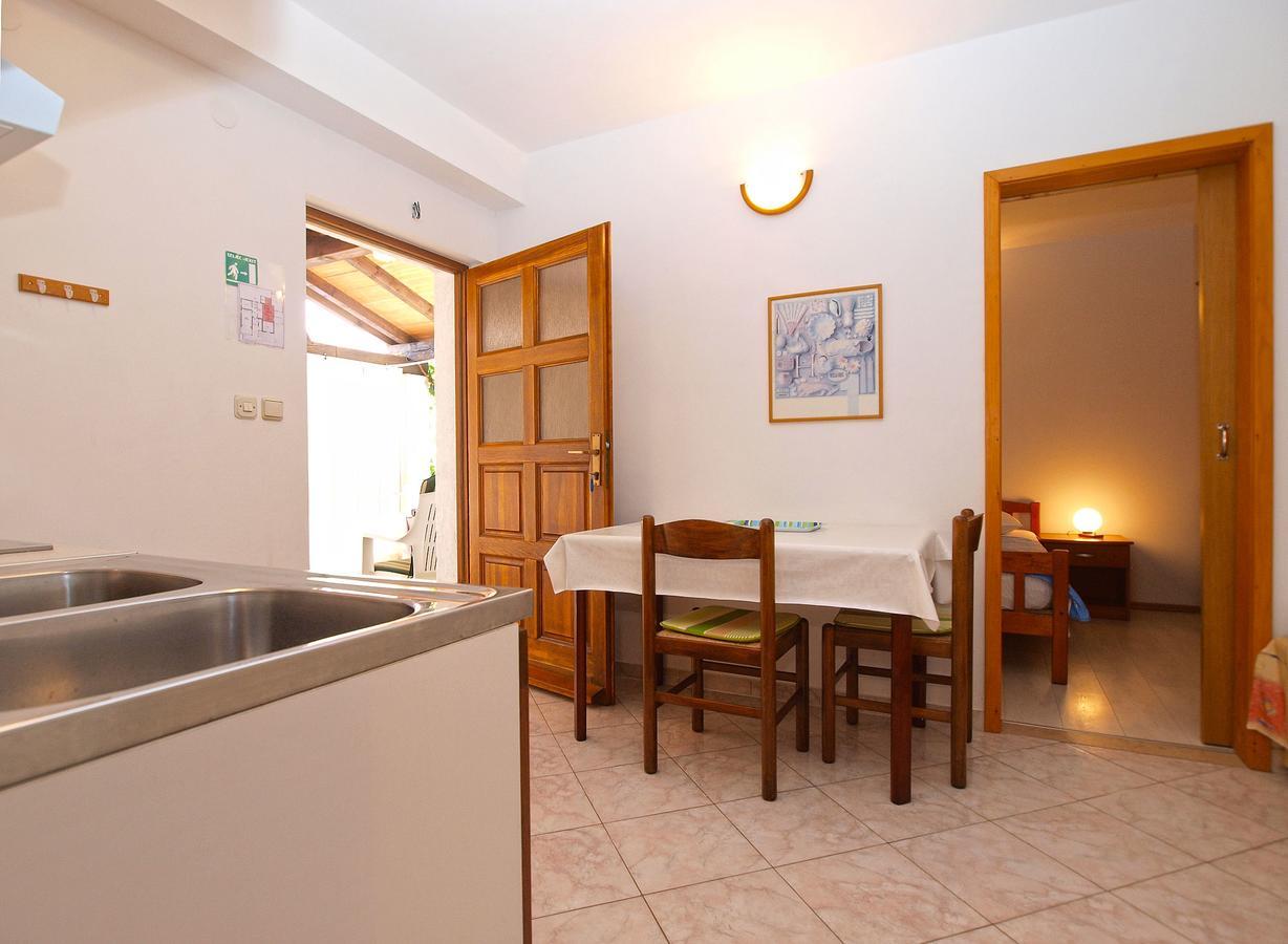 Apartment Elda 1455 Fazana Bagian luar foto
